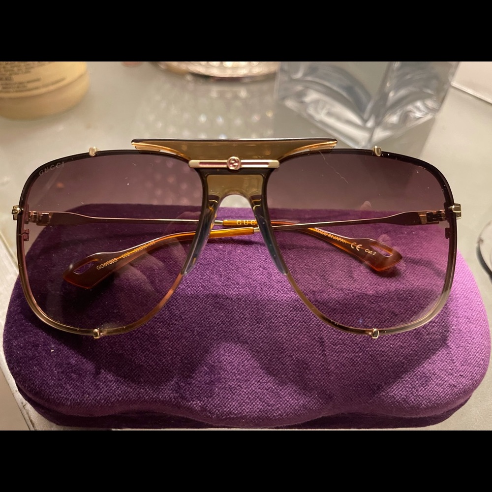 Gucci Aviator sunglasses brought from Revolve website. Worn once. Gucci case